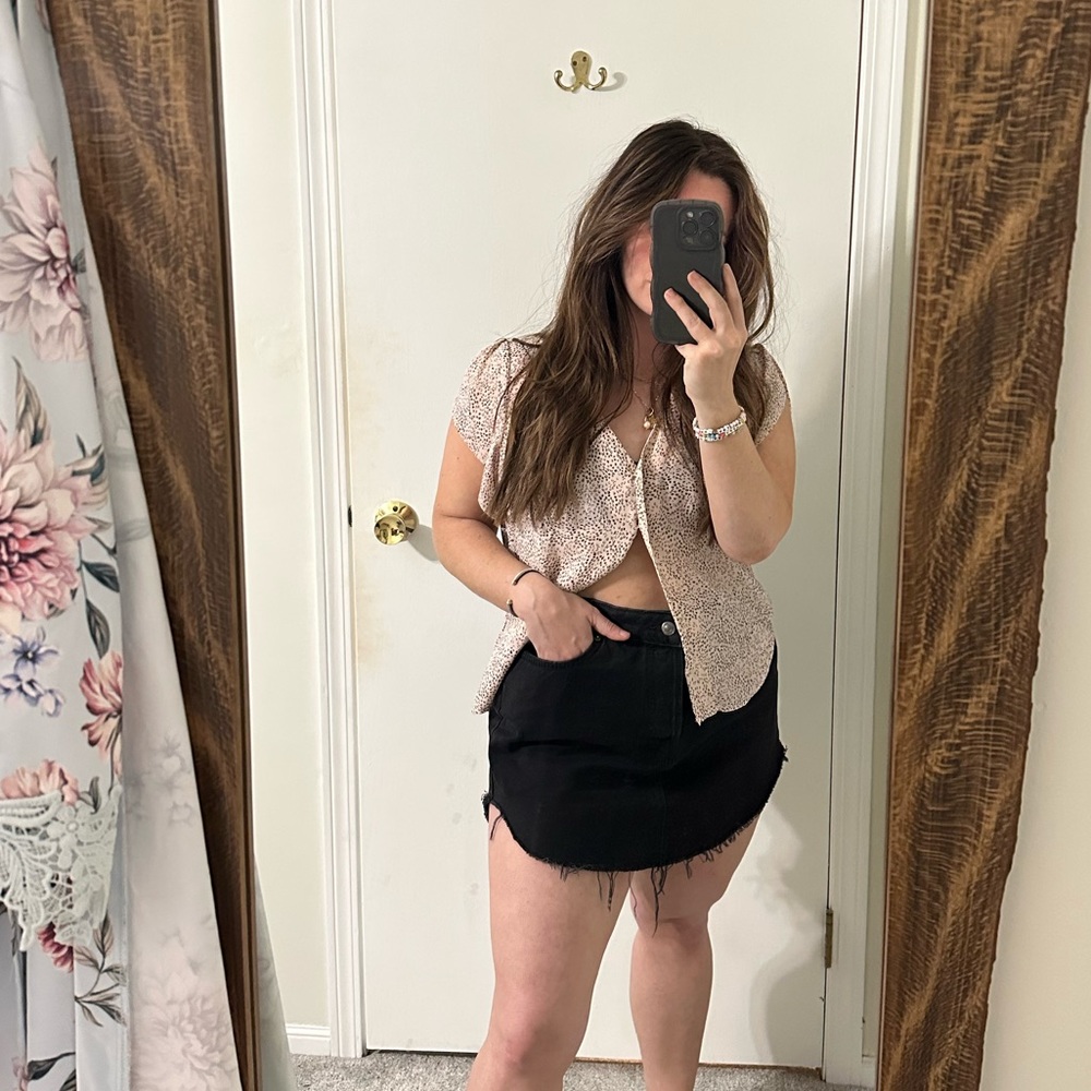 H&M Pink Short Sleeve Blouse with Gold Buttons
